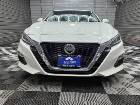 Another view of 2022 Nissan Altima 2.5 SV Sedan w/Premium Pkg for sale in Sykesville, MD at Trust Auto