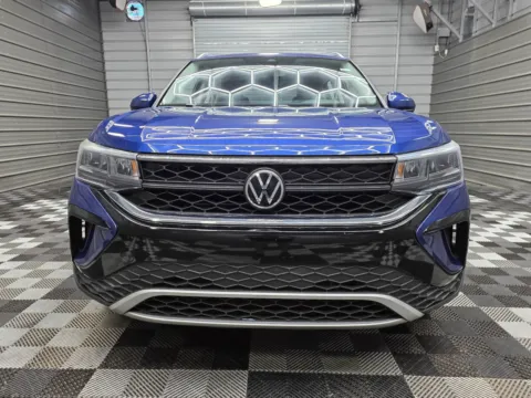 Photos of 2022 Volkswagen Taos SE for sale in Sykesville, MD at Trust Auto