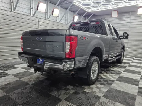 More photos of 2022 Ford Super Duty F-350 SRW XLT at Trust Auto, MD
