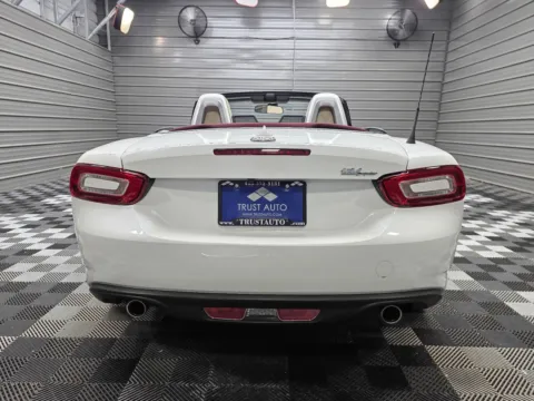 More photos of 2019 FIAT 124 Spider Urbana Edition at Trust Auto, MD