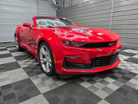 More photos of 2021 Chevrolet Camaro 2SS Soft-Top Convertible w/10-Speed A/T at Trust Auto, MD