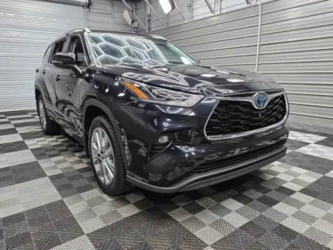 Another view of 2023 Toyota Highlander Hybrid Limited for sale in Sykesville, MD at Trust Auto
