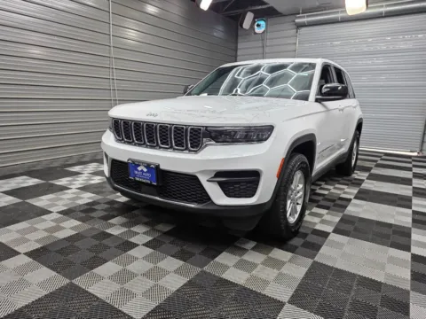 2024 Jeep Grand Cherokee Laredo for sale in Sykesville, MD