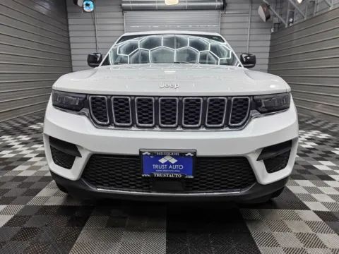 More photos of 2024 Jeep Grand Cherokee Laredo 4WD SUV at Trust Auto, MD