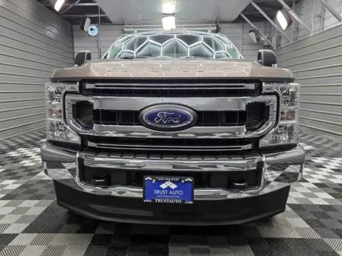 Photos of 2022 Ford Super Duty F-350 SRW XLT for sale in Sykesville, MD at Trust Auto