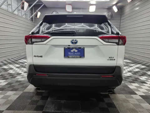 More photos of 2022 Toyota RAV4 Hybrid XLE at Trust Auto, MD