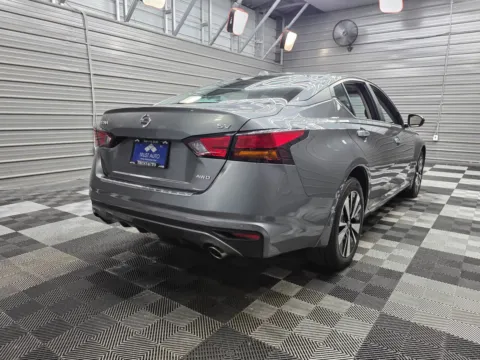 More photos of 2022 Nissan Altima 2.5 SV at Trust Auto, MD