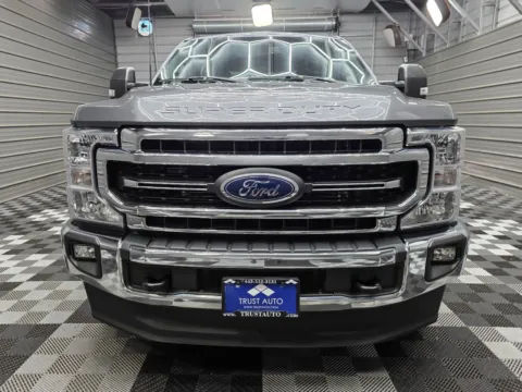 Photos of 2022 Ford Super Duty F-250 SRW Platinum for sale in Sykesville, MD at Trust Auto