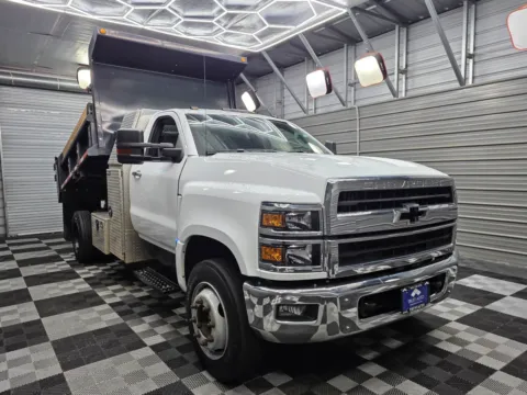 More photos of 2020 Chevrolet Silverado 4500 HD Work Truck Regular Cab DRW RWD at Trust Auto, MD