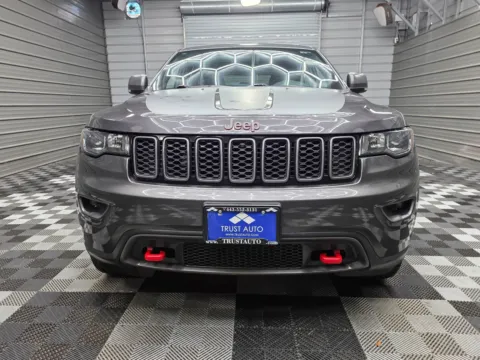 Another view of 2018 Jeep Grand Cherokee Trailhawk 4WD SUV for sale in Sykesville, MD at Trust Auto