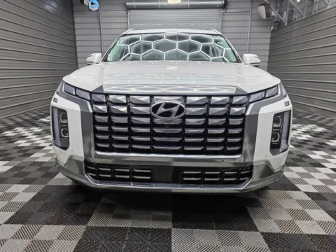 Another view of 2025 Hyundai Palisade Calligraphy AWD Luxury 7-Passenger SUV for sale in Sykesville, MD at Trust Auto