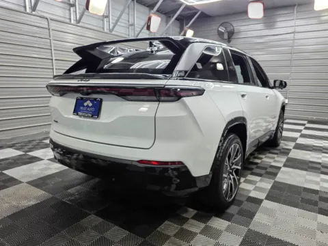 More photos of 2025 Jeep Wagoneer S Limited 4WD Electric Luxury SUV at Trust Auto, MD