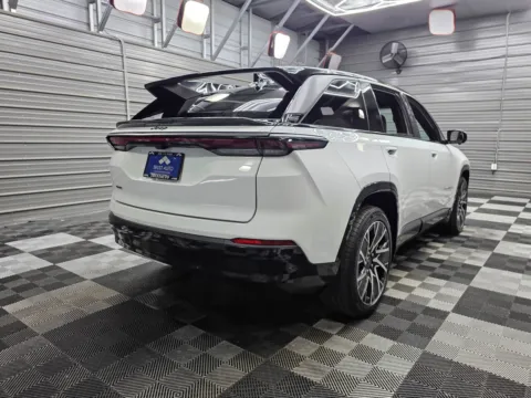 More photos of 2025 Jeep Wagoneer S Limited 4WD Electric Luxury SUV at Trust Auto, MD