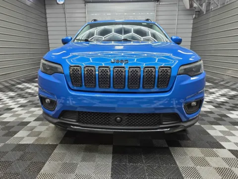 Photos of 2021 Jeep Cherokee Altitude for sale in Sykesville, MD at Trust Auto