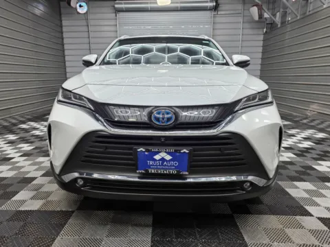 Photos of 2024 Toyota Venza XLE for sale in Sykesville, MD at Trust Auto