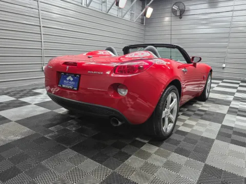 More photos of 2006 Pontiac Solstice at Trust Auto, MD