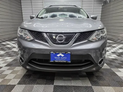 Photos of 2019 Nissan Rogue Sport S for sale in Sykesville, MD at Trust Auto