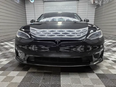 Photos of 2022 Tesla Model S for sale in Sykesville, MD at Trust Auto