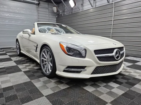 More photos of 2014 Mercedes-Benz SL-Class SL 550 Roadster Hardtop Convertible w/Sport Wheel Pkg at Trust Auto, MD