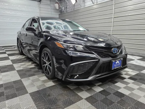 Another view of 2024 Toyota Camry Hybrid SE Nightshade for sale in Sykesville, MD at Trust Auto