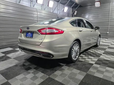 More photos of 2016 Ford Fusion SE Sedan w/Luxury Pkg at Trust Auto, MD