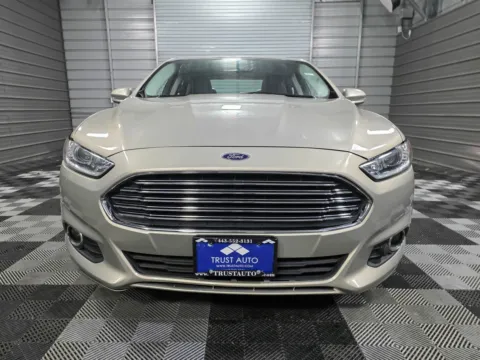 Another view of 2016 Ford Fusion SE Sedan w/Luxury Pkg for sale in Sykesville, MD at Trust Auto