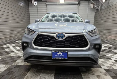 Photos of 2023 Toyota Highlander Hybrid LE for sale in Sykesville, MD at Trust Auto