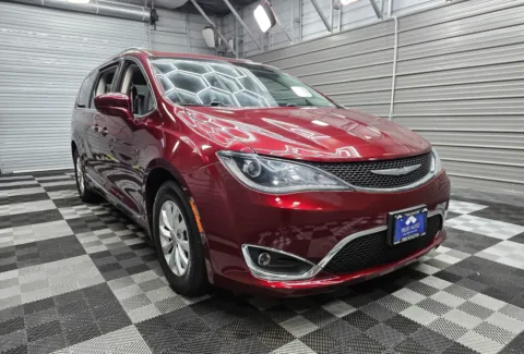 Another view of 2017 Chrysler Pacifica Touring-L for sale in Sykesville, MD at Trust Auto