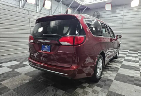 More photos of 2017 Chrysler Pacifica Touring-L at Trust Auto, MD