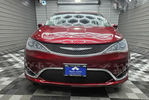Photos of 2017 Chrysler Pacifica Touring-L for sale in Sykesville, MD at Trust Auto