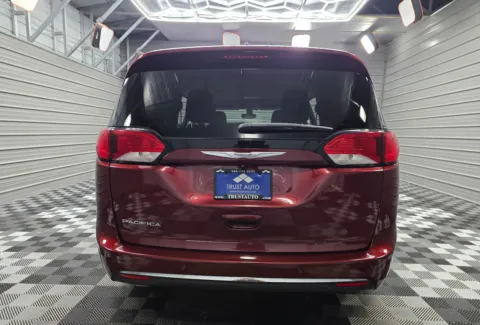 More photos of 2017 Chrysler Pacifica Touring-L at Trust Auto, MD