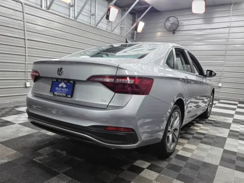 More photos of 2022 Volkswagen Jetta SE at Trust Auto, MD