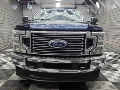 Photos of 2022 Ford Super Duty F-350 DRW LARIAT for sale in Sykesville, MD at Trust Auto