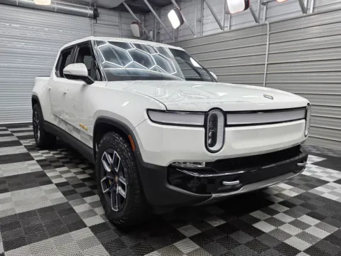 More photos of 2022 Rivian R1T Launch Edition Quad-Motor AWD Electric Pickup Truck at Trust Auto, MD