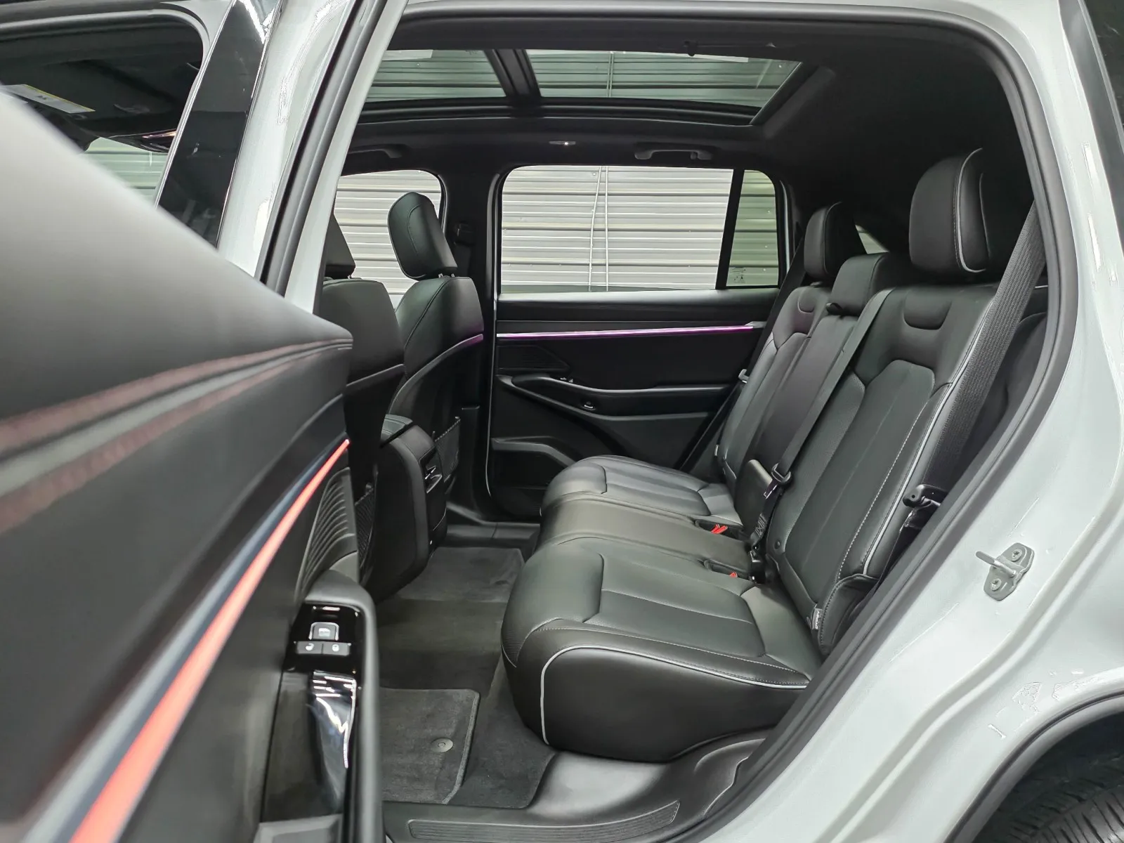 2025 Jeep Wagoneer S Limited - Photo 16