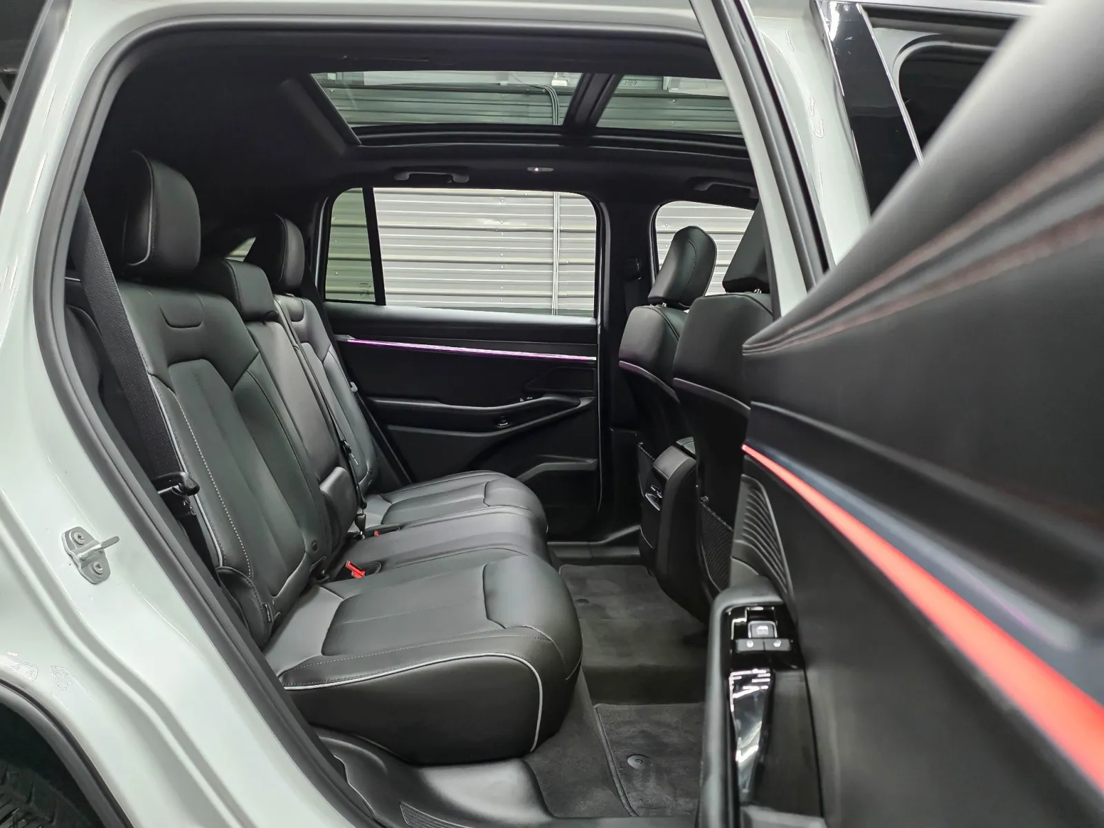 2025 Jeep Wagoneer S Limited - Photo 19