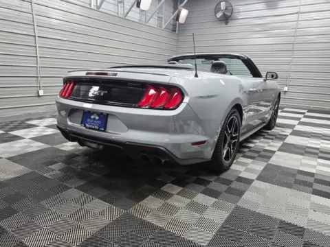 More photos of 2022 Ford Mustang GT Premium Soft-Top Luxury Convertible w/Equipment Group 401A at Trust Auto, MD