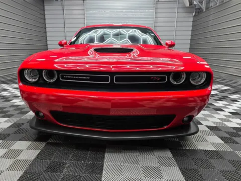 More photos of 2022 Dodge Challenger R/T Hemi Coupe w/Plus/Driver Convenience Pkgs at Trust Auto, MD