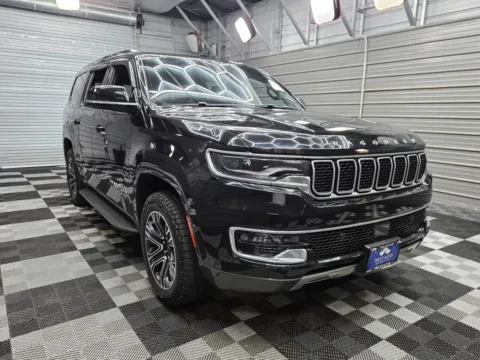 More photos of 2022 Jeep Wagoneer Series III 4WD 7-Passenger SUV at Trust Auto, MD