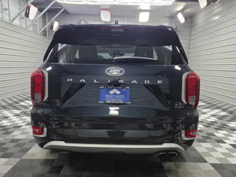 More photos of 2022 Hyundai Palisade Limited at Trust Auto, MD