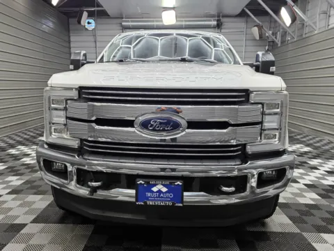 Photos of 2017 Ford Super Duty F-250 SRW Lariat for sale in Sykesville, MD at Trust Auto