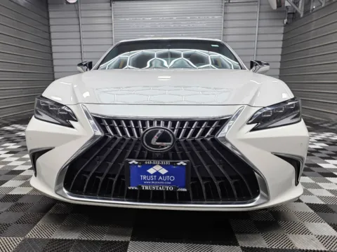 More photos of 2024 Lexus ES 300h Ultra Luxury Hybrid-Electric Sedan at Trust Auto, MD