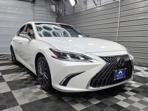 More photos of 2024 Lexus ES 300h Ultra Luxury Hybrid-Electric Sedan at Trust Auto, MD