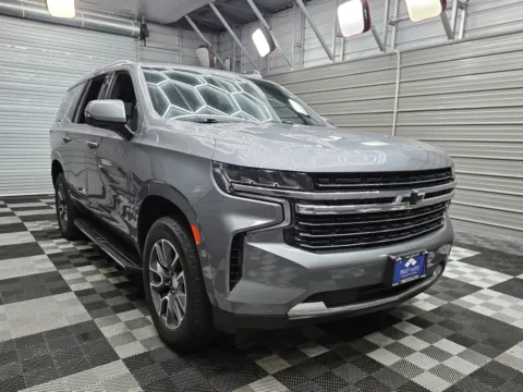 More photos of 2021 Chevrolet Tahoe LT 4WD 7-Passenger SUV w/Signature Pkg at Trust Auto, MD