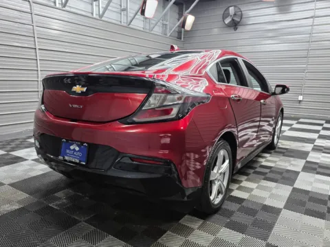 More photos of 2018 Chevrolet Volt LT at Trust Auto, MD