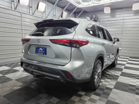 More photos of 2021 Toyota Highlander Platinum at Trust Auto, MD