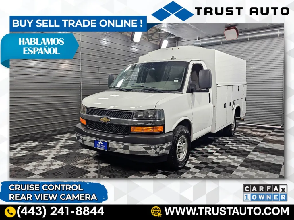 Used 2020 Chevrolet Express 3500 Cutaway 139'' 10FT Box Commercial