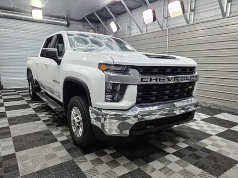 More photos of 2022 Chevrolet Silverado 2500 HD LT 4WD Crew Cab Pickup Truck at Trust Auto, MD