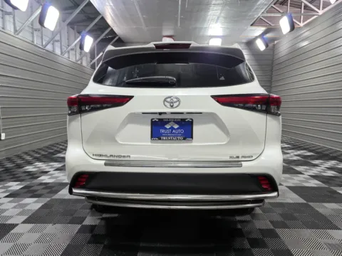More photos of 2020 Toyota Highlander XLE at Trust Auto, MD