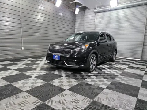 Black 2017 Kia Niro FE for sale in Sykesville, MD